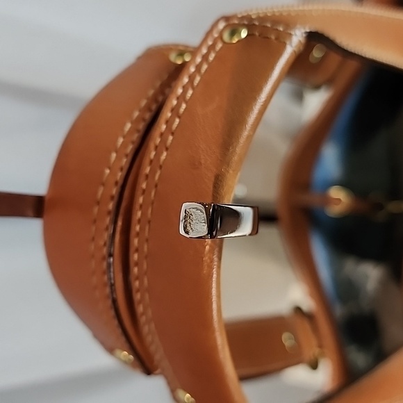 Coach Gigi Tote - Picture 7 of 17